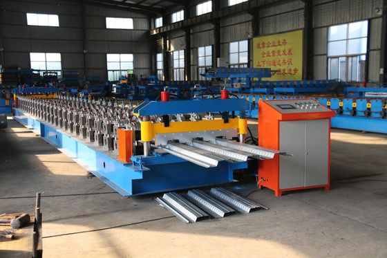 Die Auto-Platten-Rolle, die Maschine Cr12 bildet, glasierte Stahlfliese