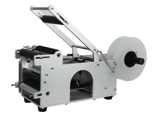 2kw halb automatische Etikettiermaschine 30b/Min For Cylindrical Objects